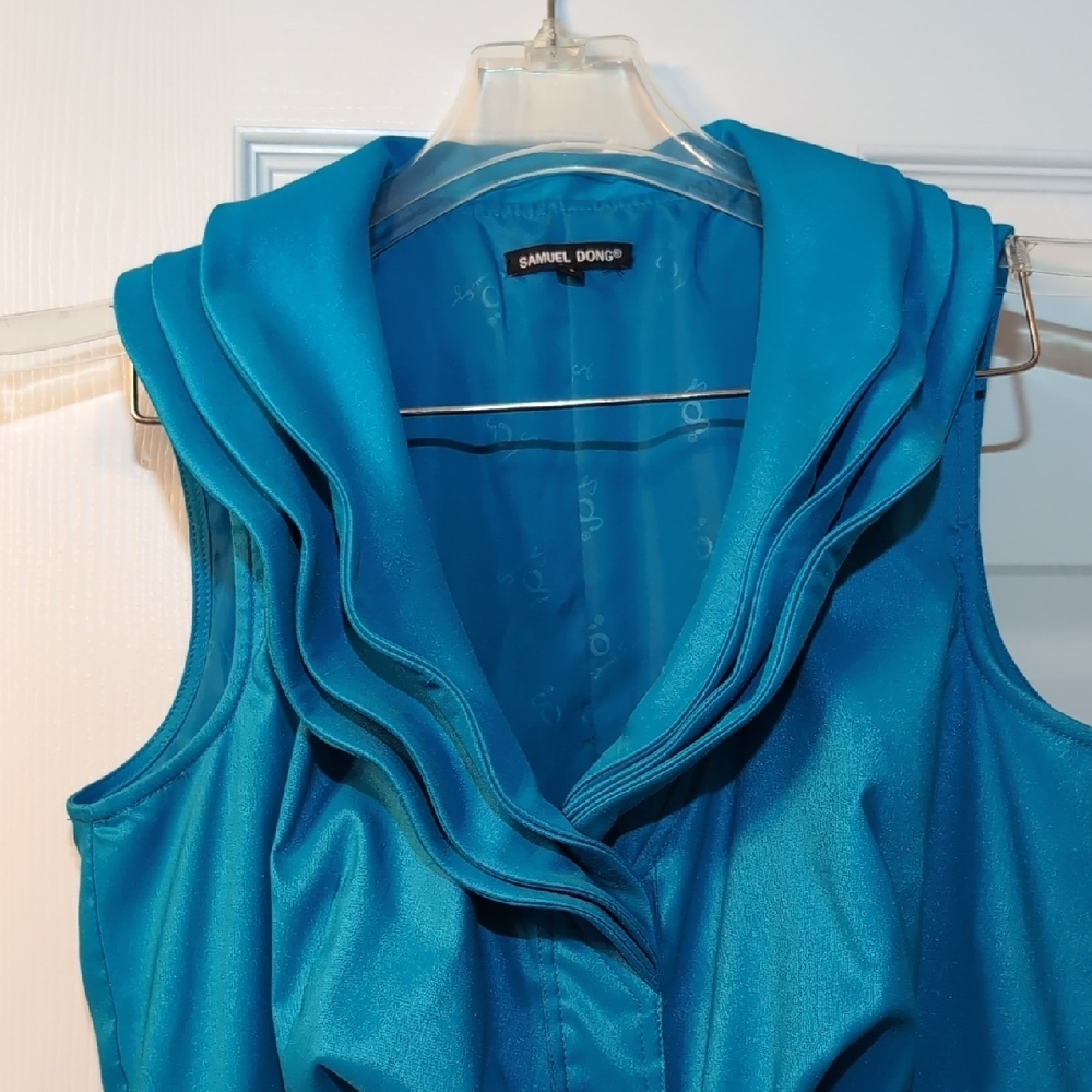 Samuel Dong Blue Ruffled Sleeveless Blouse